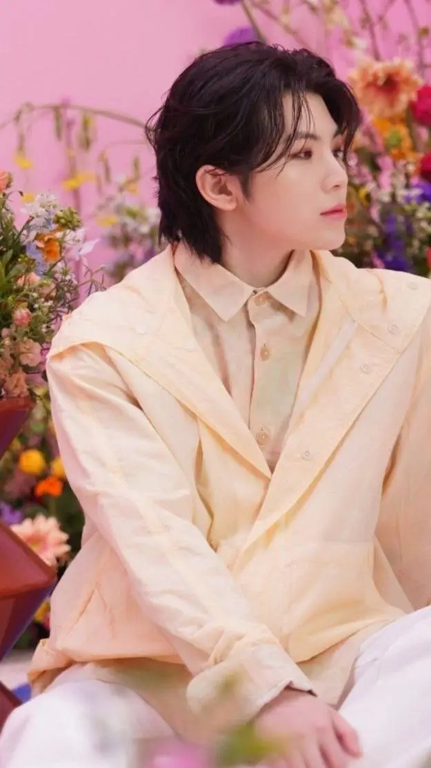 ai character: Woozi background