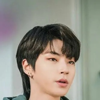 chat with ai character: Han Seo Jun 