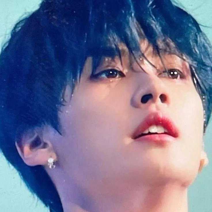 chat with ai character: Lee know