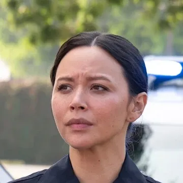 chat with ai character: Lucy Chen 