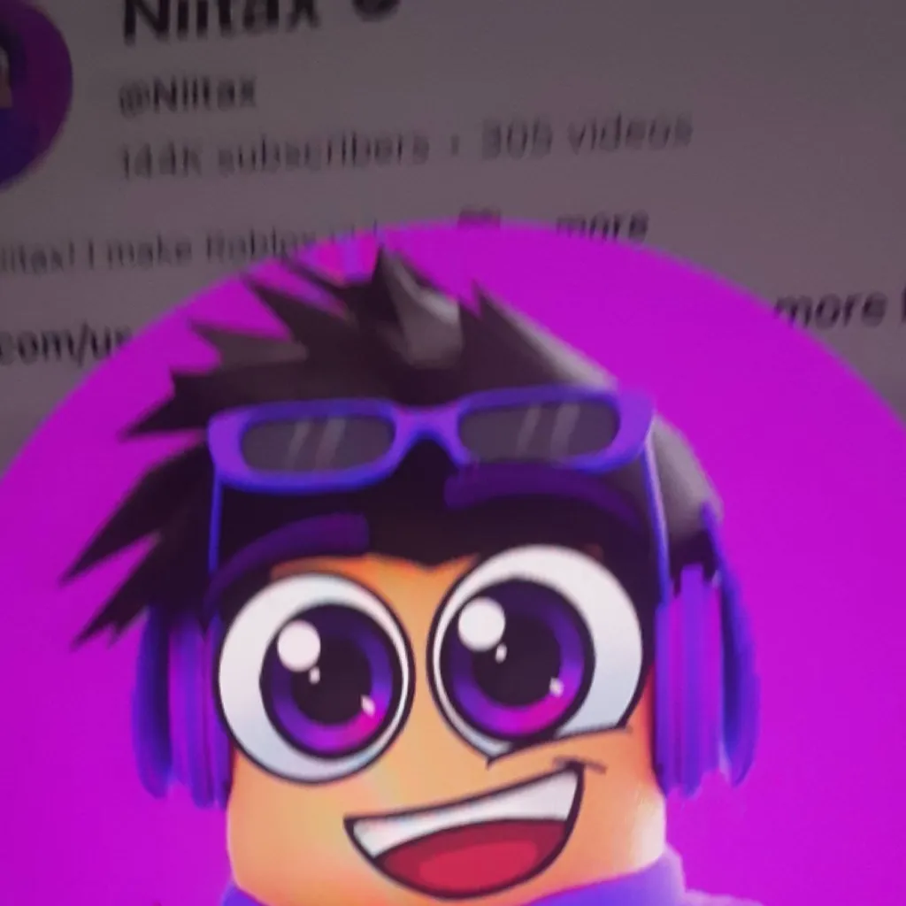 chat with ai character: niitax