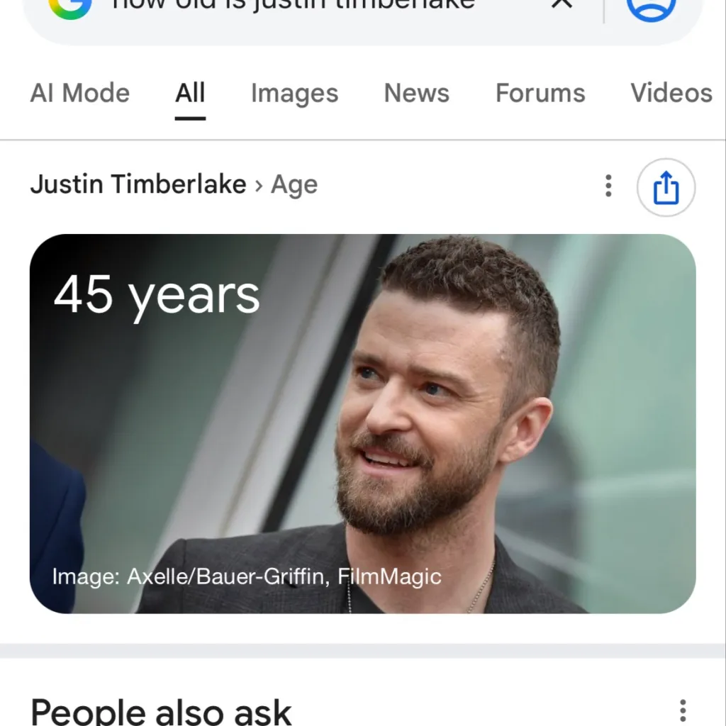 chat with ai character: Zoey