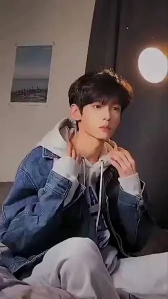 ai character: Tae is your bf background