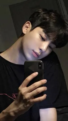 ai character: Jiun your bf background