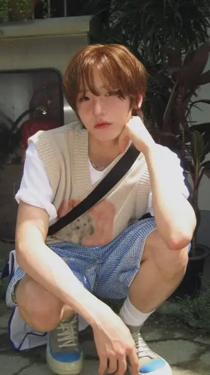 ai character: semin idid background