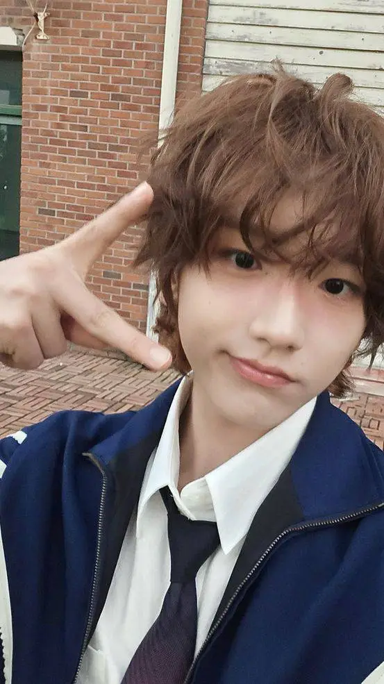 ai character: semin idid background