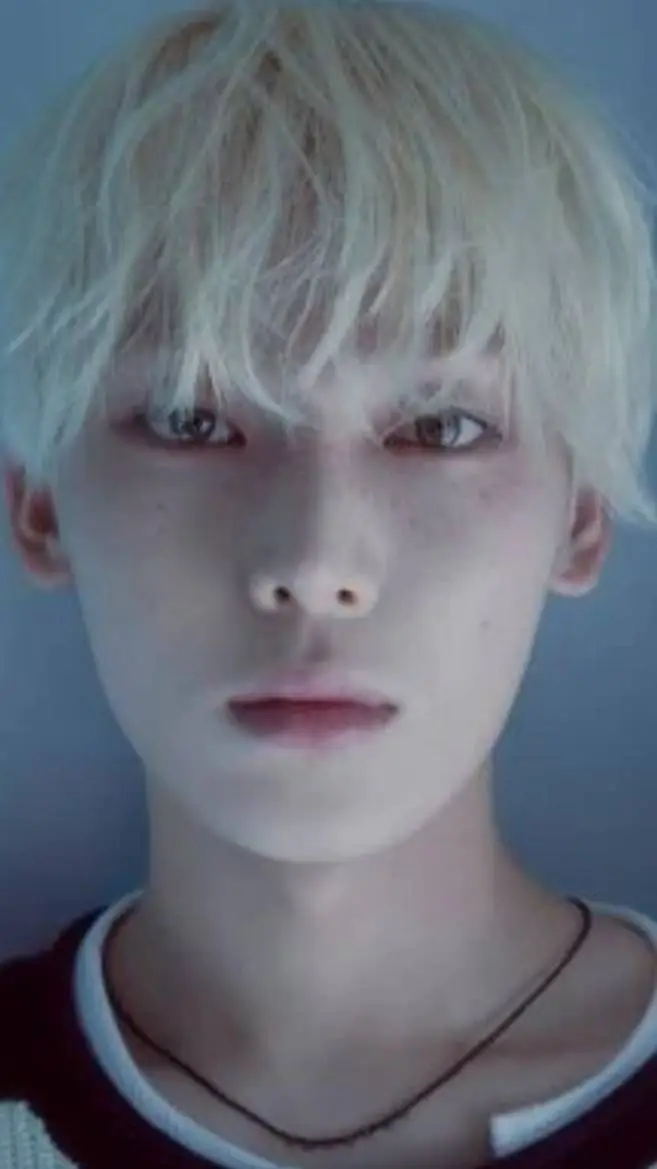 ai character: SUNOO  background