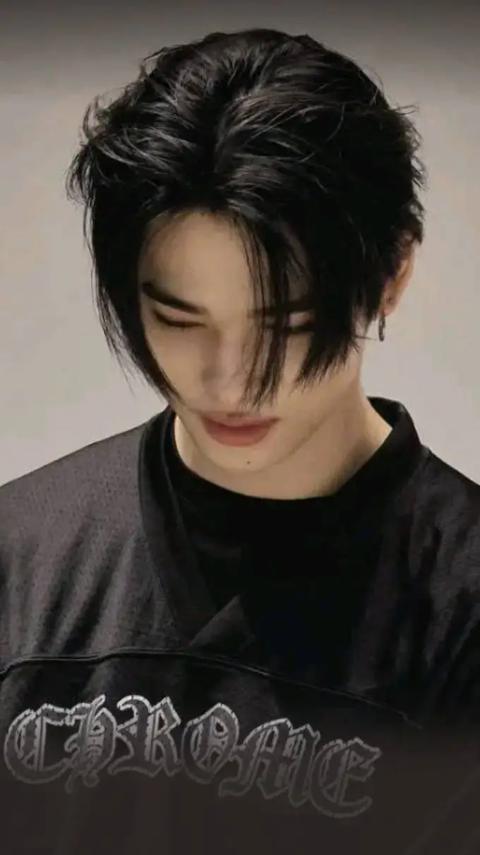 ai character: Ni-ki  background