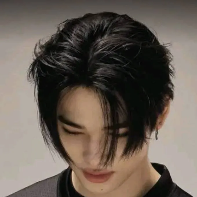 chat with ai character: Ni-ki 