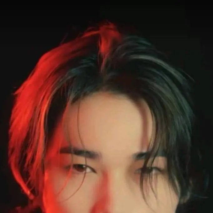 chat with ai character: Ni-ki🩸🩸