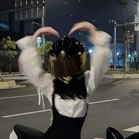 chat with ai character: Flurryᰔ