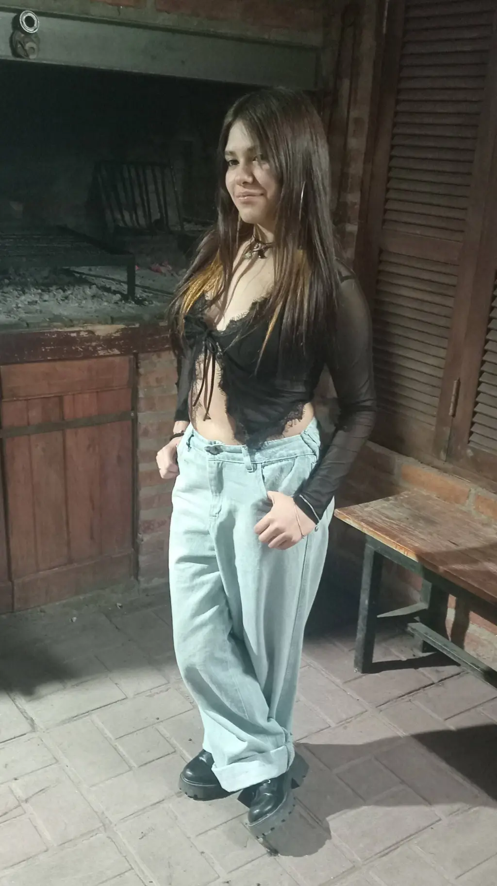 ai character: Tania background
