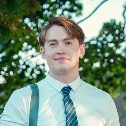 chat with ai character: Nick nelson