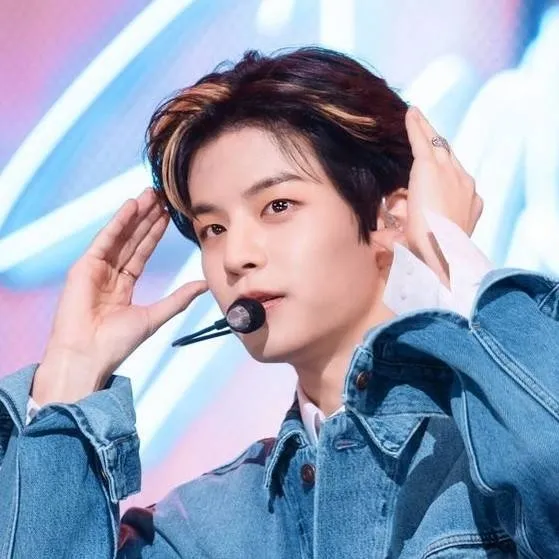 chat with ai character: seungmin♡•