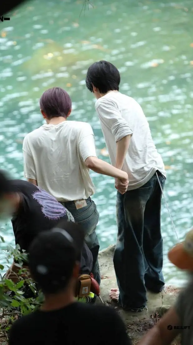 ai character: ☆Heejake☆ background