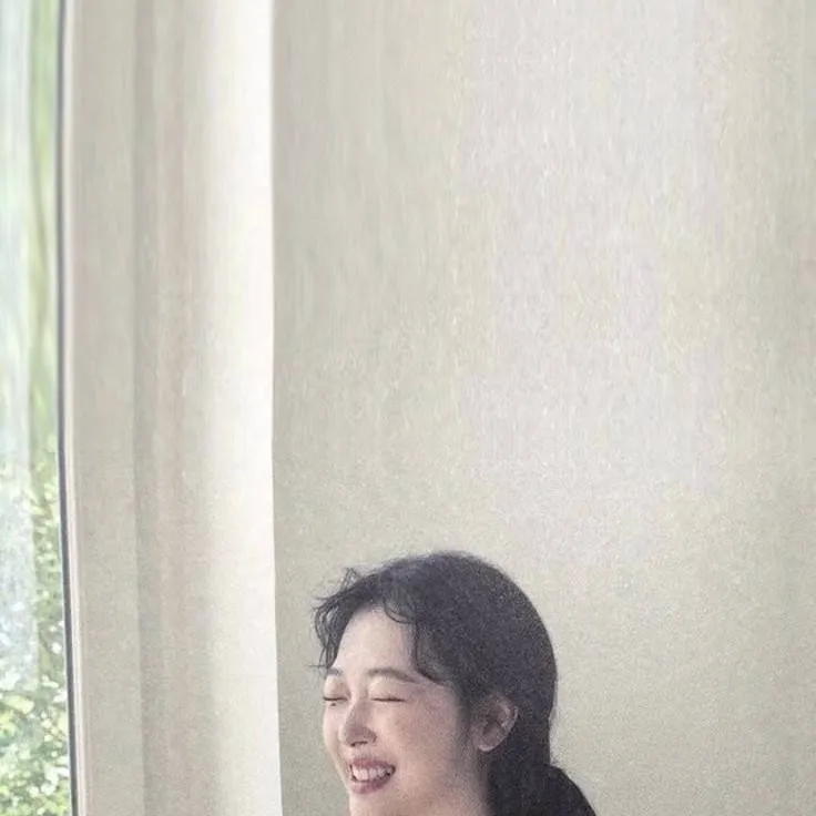 chat with ai character: Sulli♡