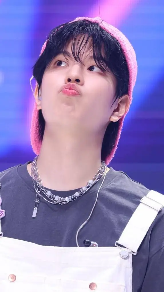 ai character: Seungmin background