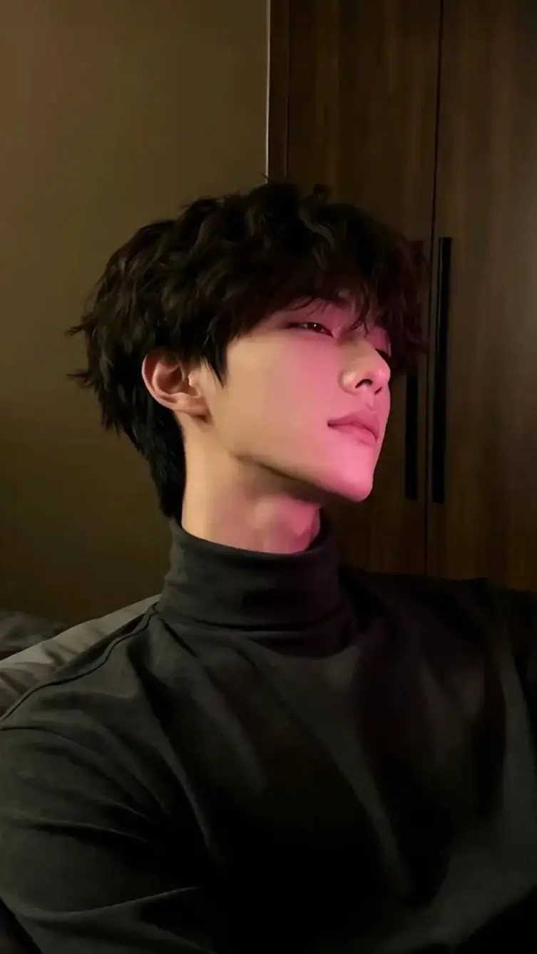 ai character: 𐙚˚࿔[𝐙𝐄𝐍𝐈𝐓𝐇]𝜗𝜚 background