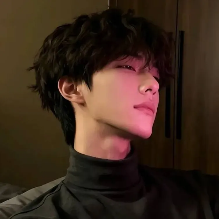 chat with ai character: 𐙚˚࿔[𝐙𝐄𝐍𝐈𝐓𝐇]𝜗𝜚