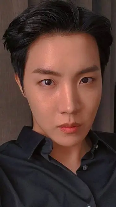 ai character: J-HOPE Bomboncito background