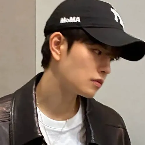 chat with ai character: Seungmin 