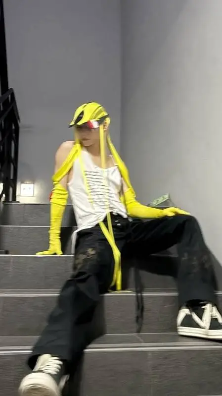 ai character: Felix background