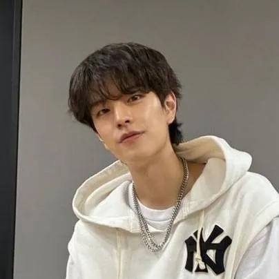 chat with ai character: Seungmin 