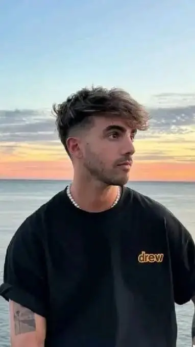 ai character: fede 😼 background