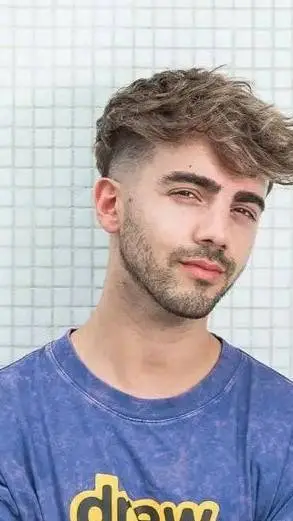 ai character: fede background