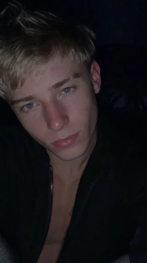 ai character: Clayton   background