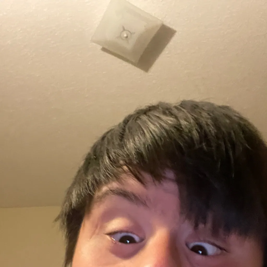 chat with ai character: Mr fun computer