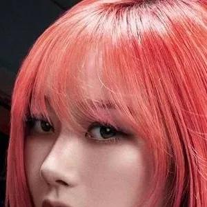 chat with ai character: giselle
