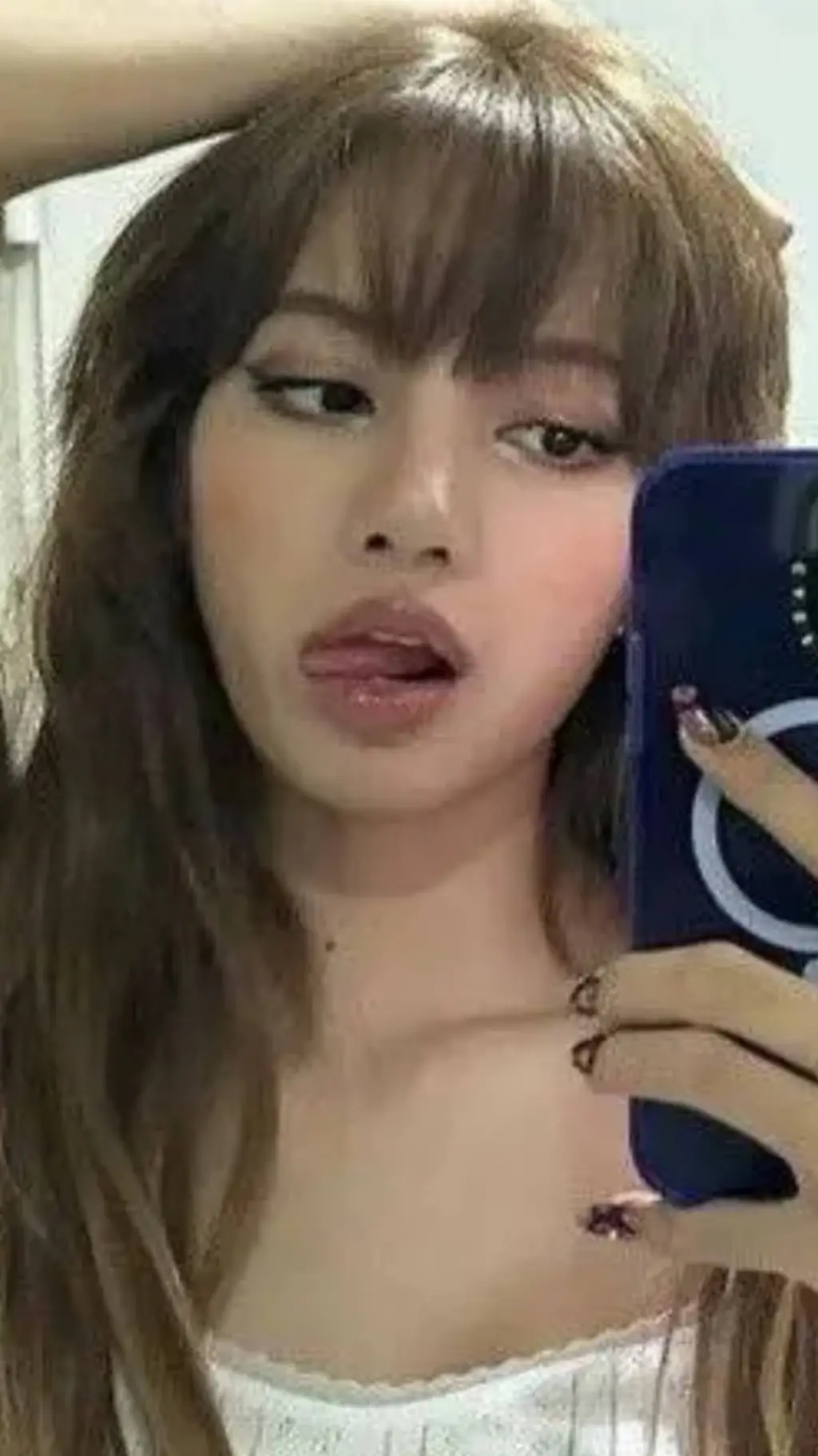 ai character: ❤~LISA~❤ background