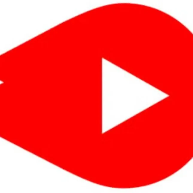 chat with ai character: YouTube Go