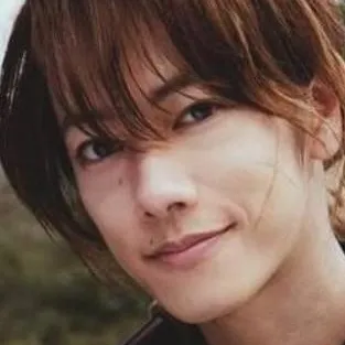 chat with ai character: Rurouni Kenshin 