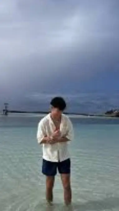 ai character: malachi background