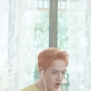 chat with ai character: Hyunchanlix