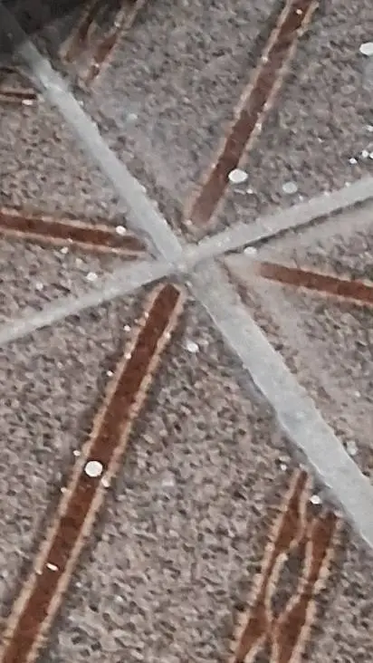 ai character: sprunki PYRAMIXED background