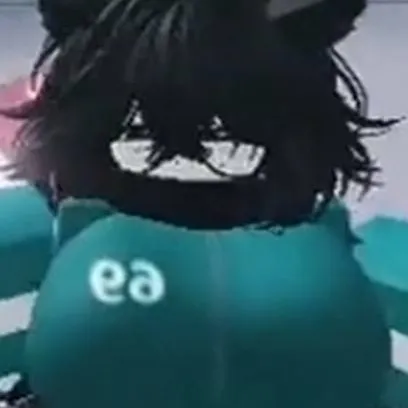 chat with ai character: Ashley (R63)