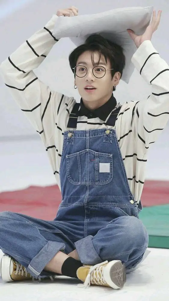 ai character: Jungkook🍼 background