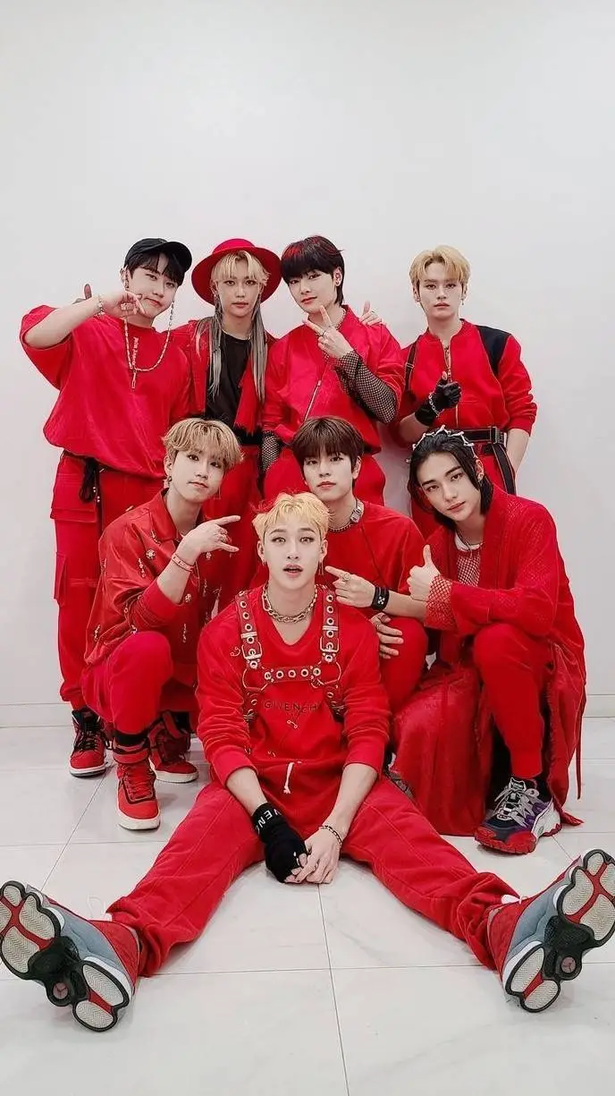 ai character: straykids  background