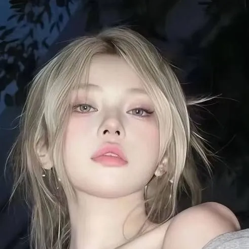 chat with ai character: peyton