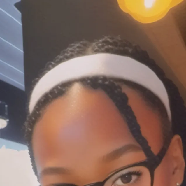 chat with ai character: Kylie