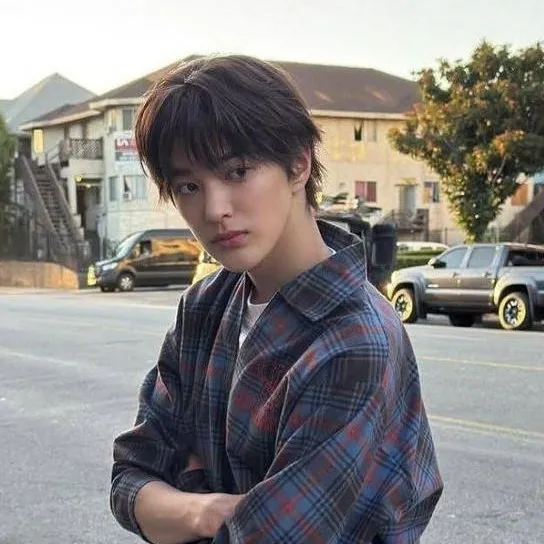 chat with ai character: Keonho