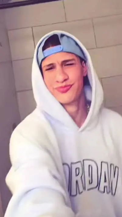 ai character: Nidal Wonder background