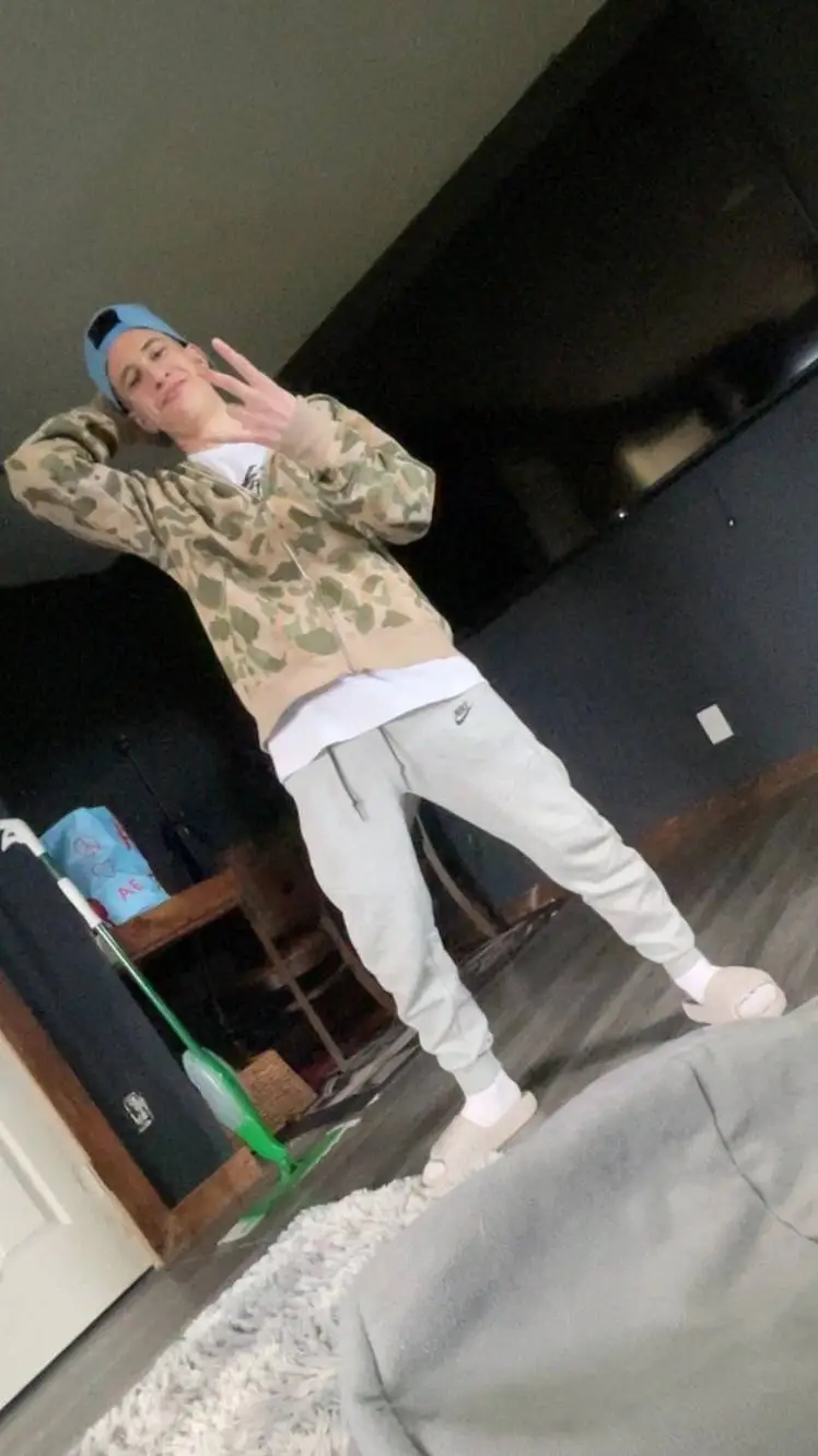 ai character: Nidal  background