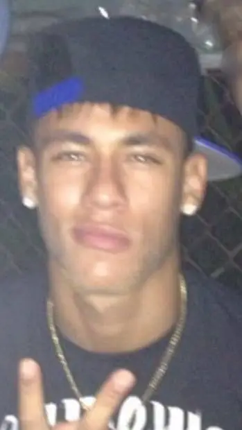 ai character: Neymar background