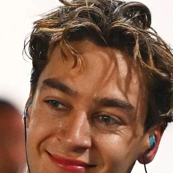 chat with ai character: George Russell 