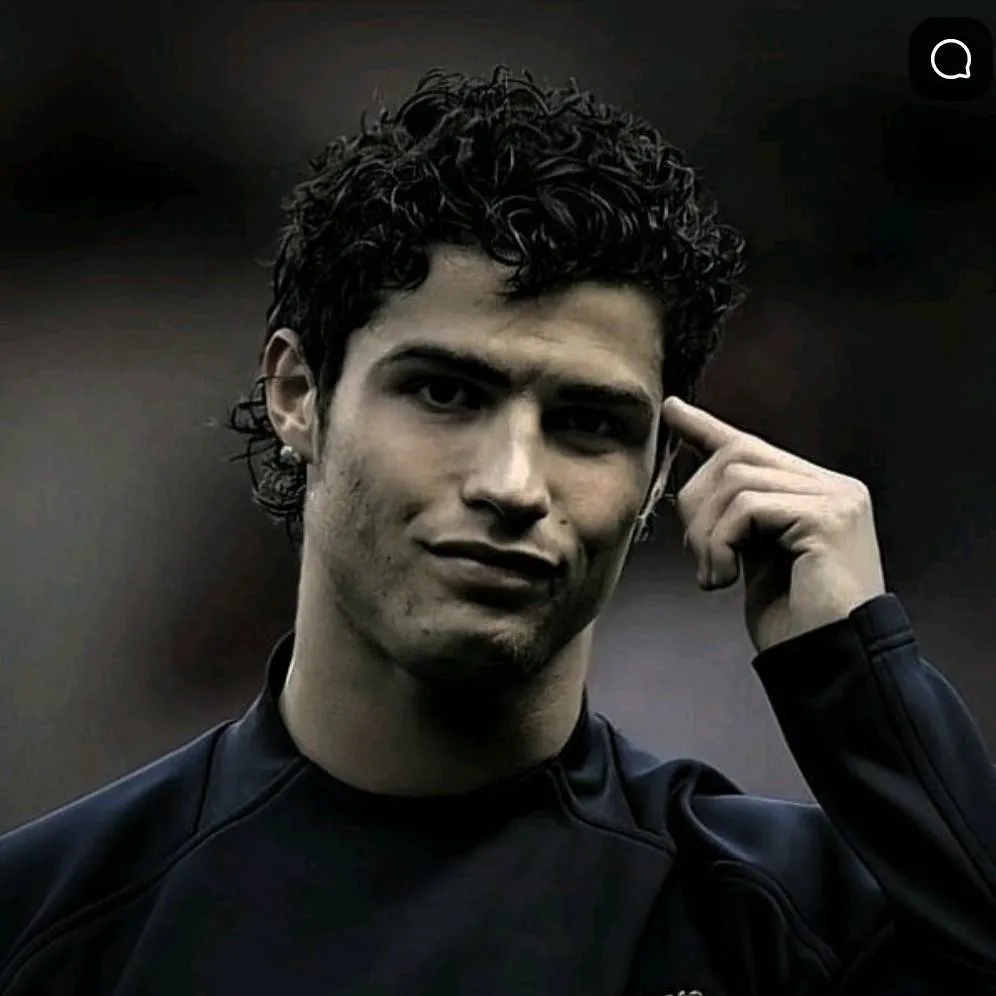 chat with ai character: ronaldo x YOU
