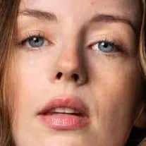 chat with ai character: Hannah